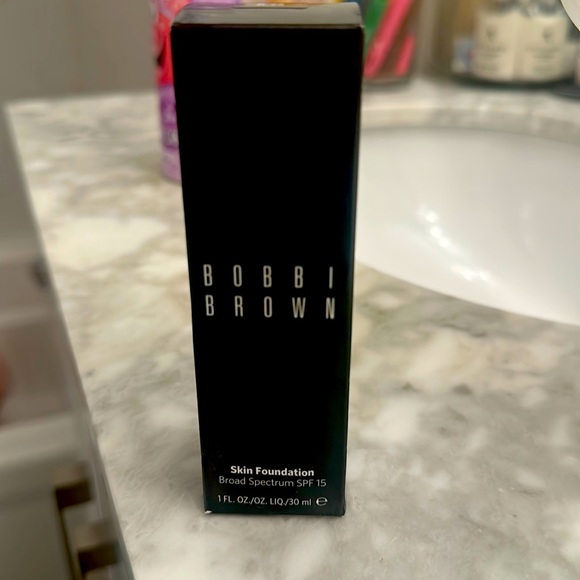 Bobbi Brown Skin foundation Ivory 0.75. New - Picture 2 of 3